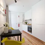 Апартаменты Loureiro *