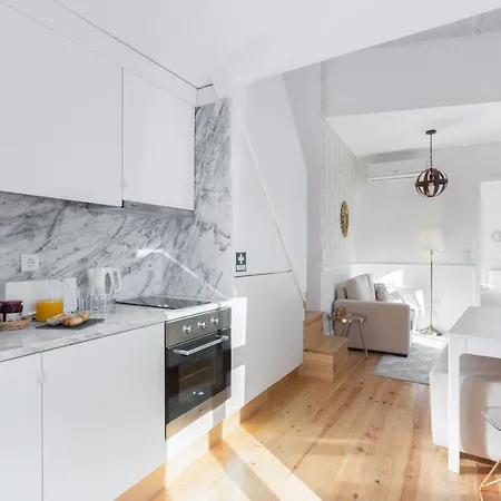 Loureiro Apartment *